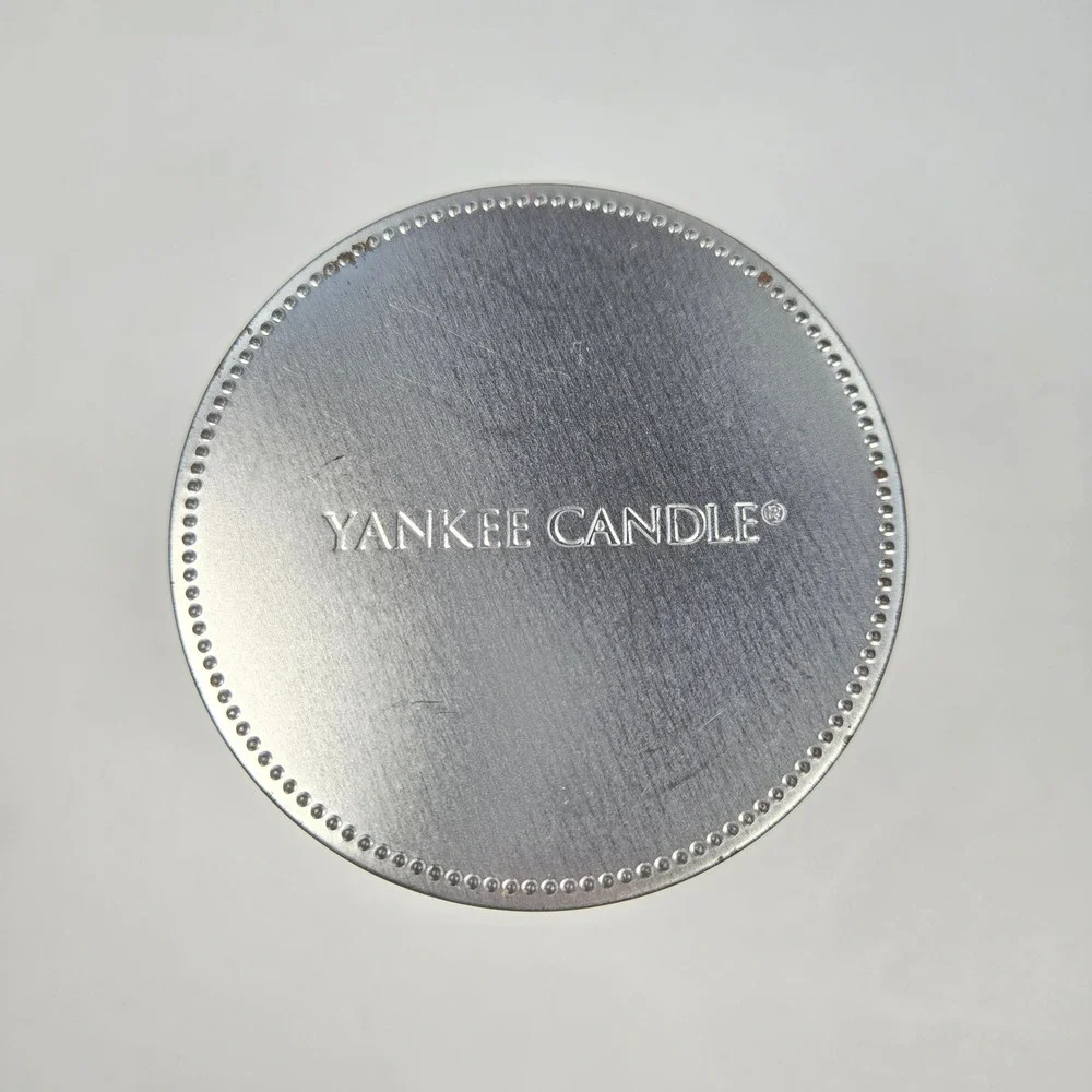 Yankee Candle Simply Home Bartlett Pear Scented Jar Candle 7 oz Green‎ Wax